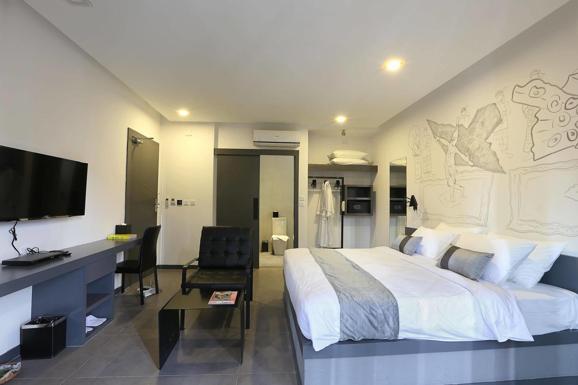 Hotel Records Phnom Penh Bagian luar foto