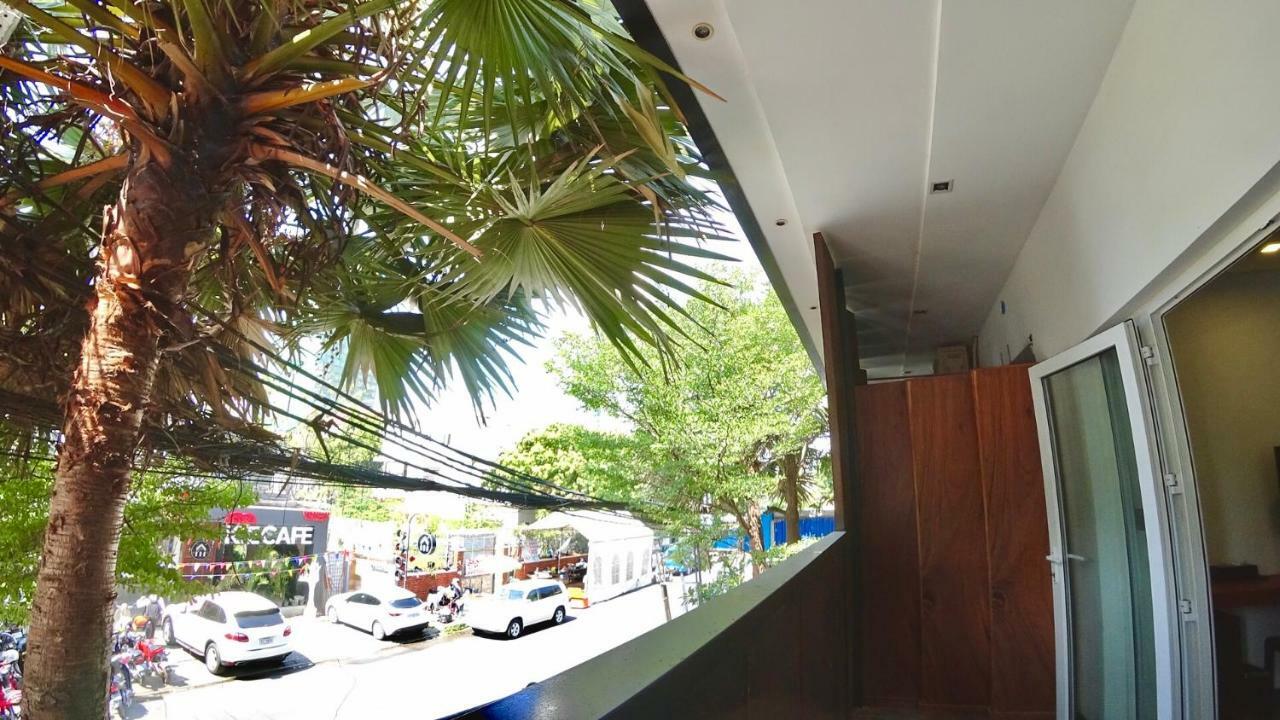 Hotel Records Phnom Penh Bagian luar foto