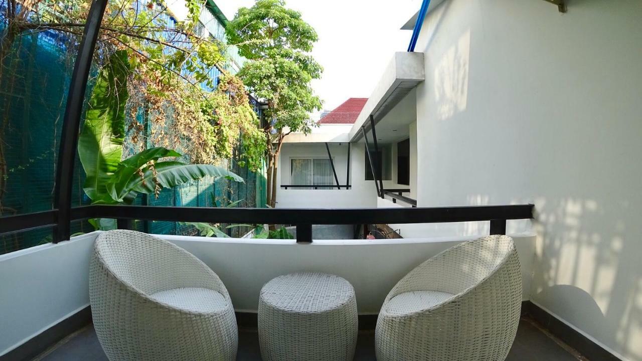 Hotel Records Phnom Penh Bagian luar foto